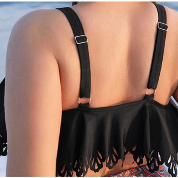 Size 14 - 16 1x adjustable laser it in black swim BIKINI TOP ONLY - Picture 5 of 5